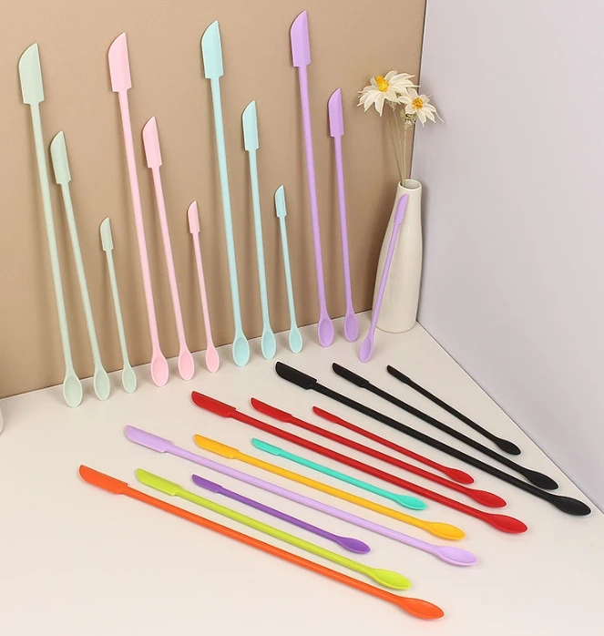 Spatule en silicone à manche l - Commercial Kitchen Products avis et prix